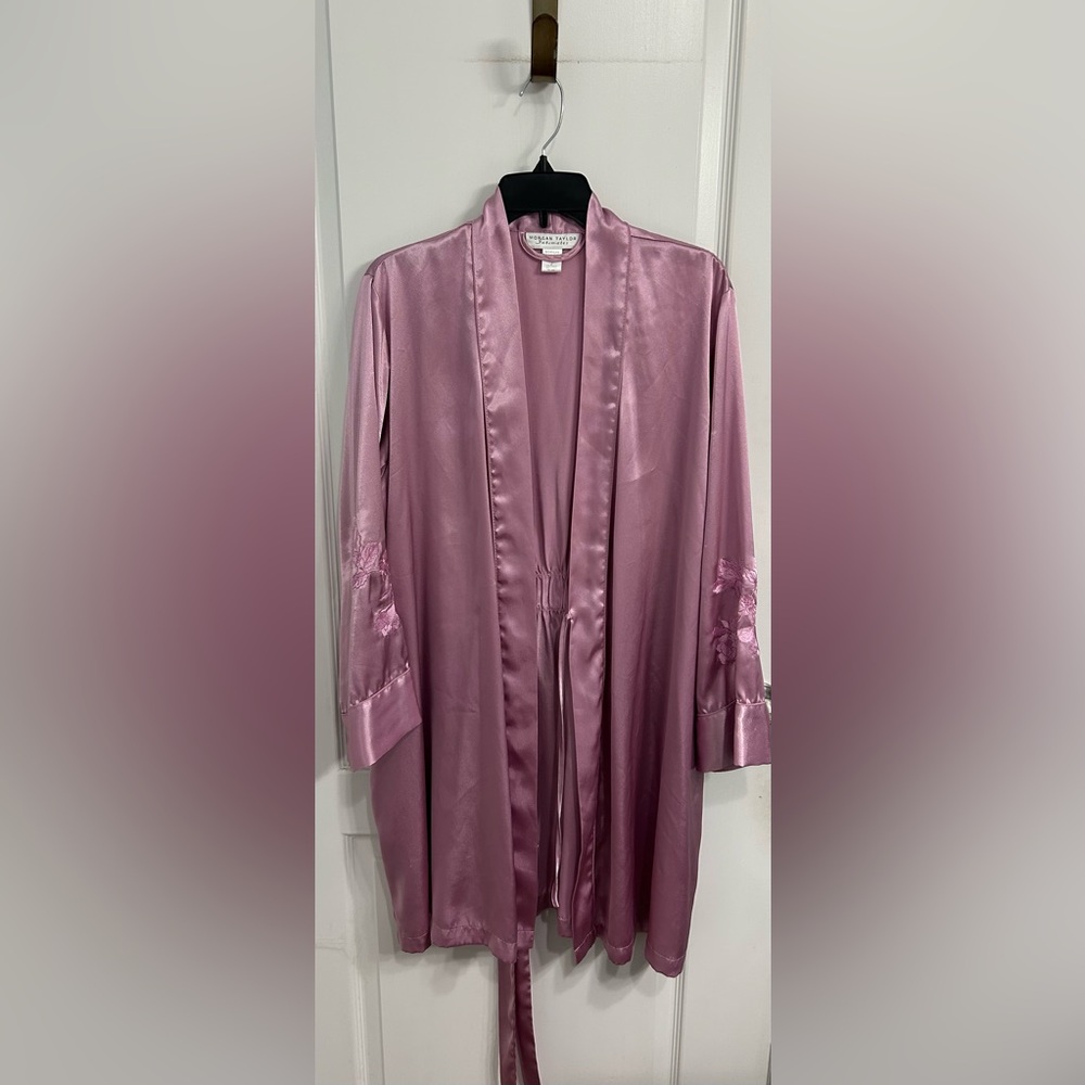 Morgan Taylor Intimates Robe